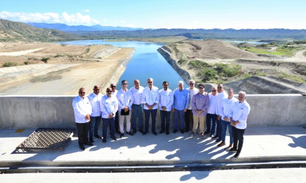 Presidente Abinader inaugura embalse de la presa Montegrande para garantizar agua a la Región Sur