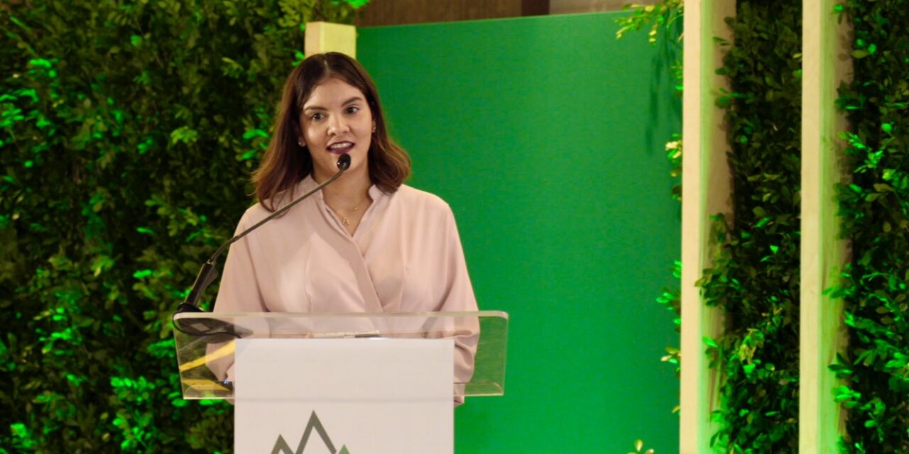 Viceministra Ana Emilia Pimentel destaca importancia del periodismo ambiental