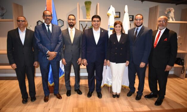 CAASD y ADOU delinean el futuro del agua en encuentro por la sostenibilidad.