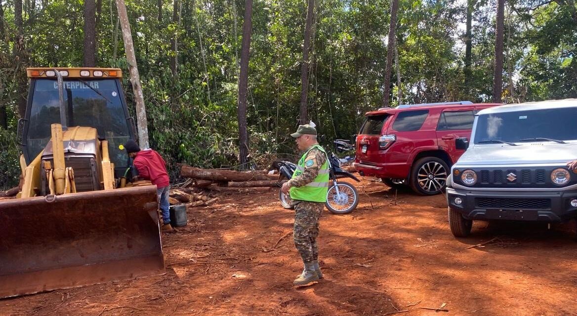 Medio Ambiente paraliza construcción de estación de combustible en carretera Jarabacoa-La Vega por estar dentro de áreas protegidas