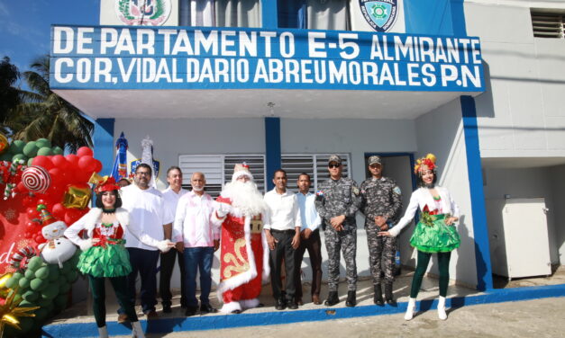 INDOTEL lleva Navidad a El Almirante y a su destacamento conectándolo a la red