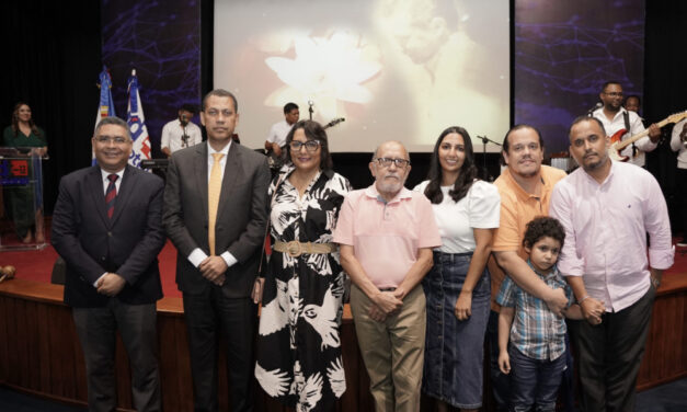 INDOTEL conmemora la trayectoria literaria de René del Risco Bermúdez