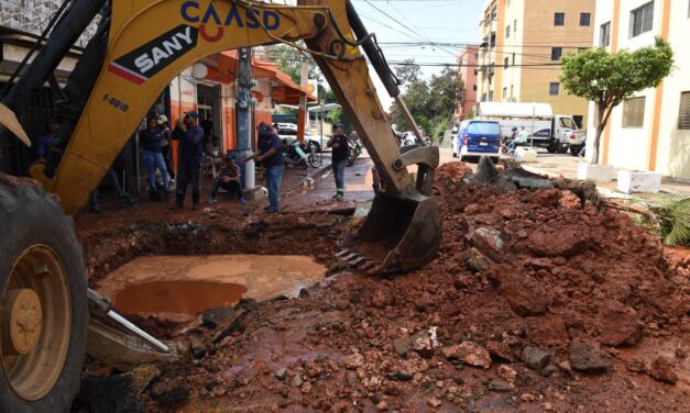 CAASD interviene avería provocada por empresa perforadora en Villa Consuelo, DN