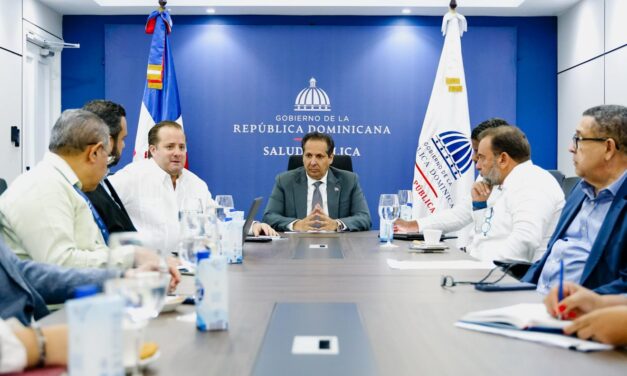 Ministros Paliza y Atallah coordinan acciones para fortalecer sistema sanitario del país