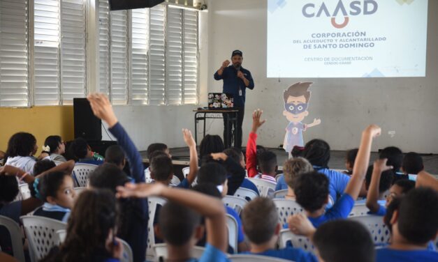 CENDOC-CAASD forma a más de 1,700 estudiantes como «Vigilantes del Agua» en 2024