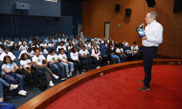 INDOTEL imparte charla sobre la importancia de la radioafición en situación de emergencias
